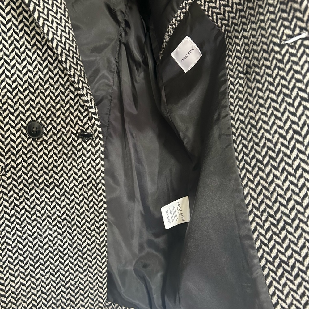 ANINE BING Classic Fishbone Blazer in Black and Off-White - Picture 6 of 9